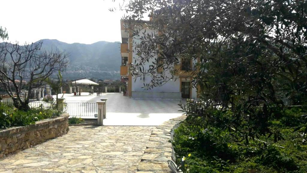 Rocca Di Monreale Bed & Breakfast Exterior photo