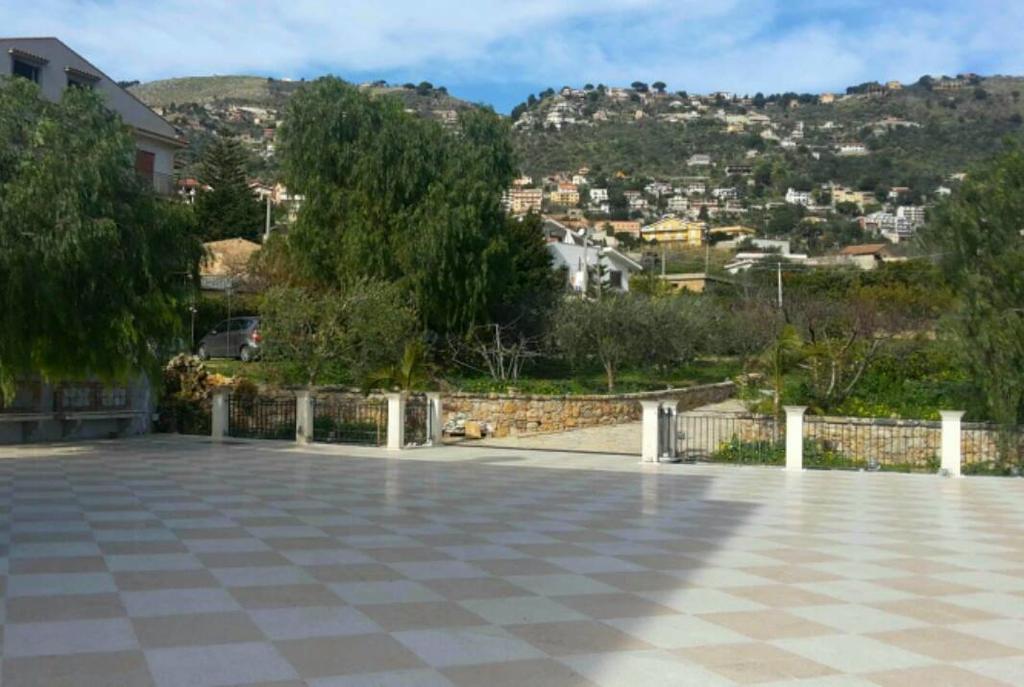 Rocca Di Monreale Bed & Breakfast Exterior photo